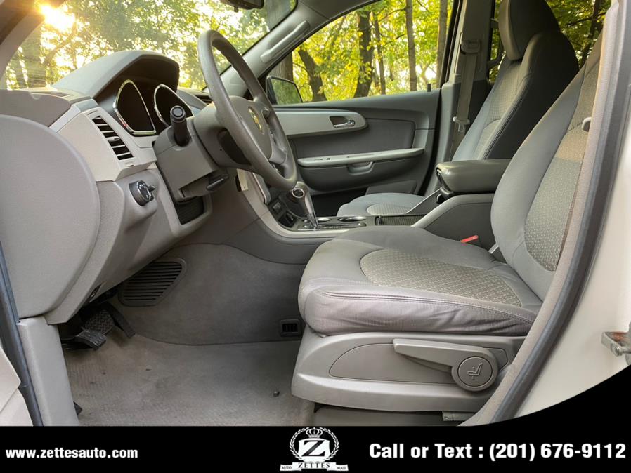 Used Chevrolet Traverse AWD 4dr LS 2010 | Zettes Auto Mall. Jersey City, New Jersey Used Chevrolet Traverse AWD 4dr LS 2010 | Zettes Auto Mall. Jersey City, New Jersey