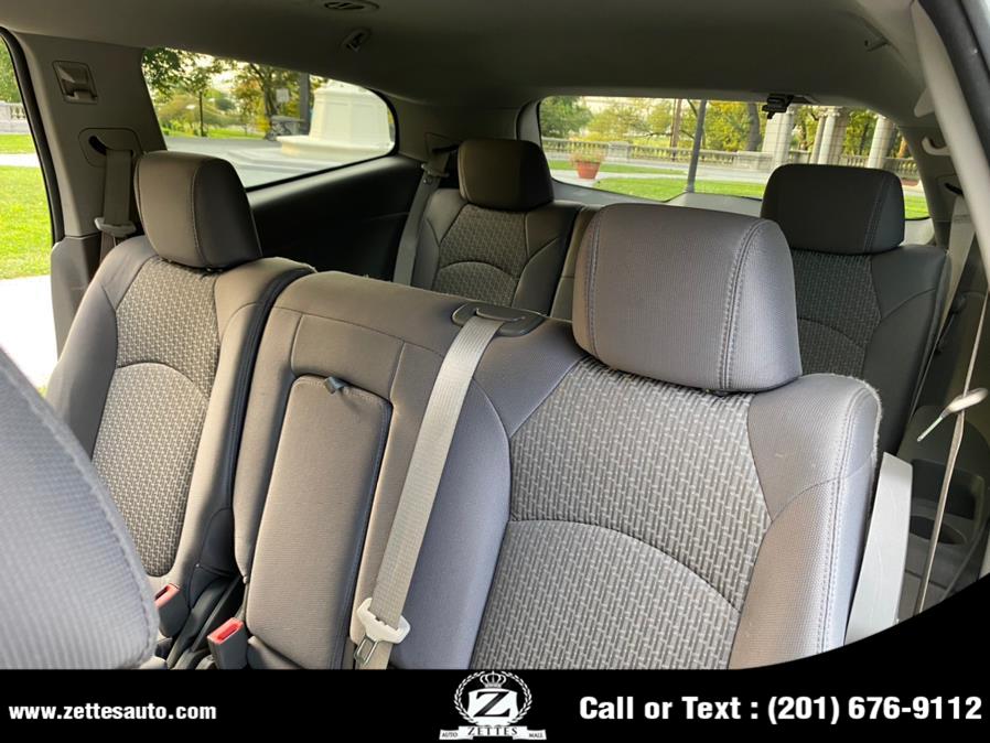 Used Chevrolet Traverse AWD 4dr LS 2010 | Zettes Auto Mall. Jersey City, New Jersey Used Chevrolet Traverse AWD 4dr LS 2010 | Zettes Auto Mall. Jersey City, New Jersey