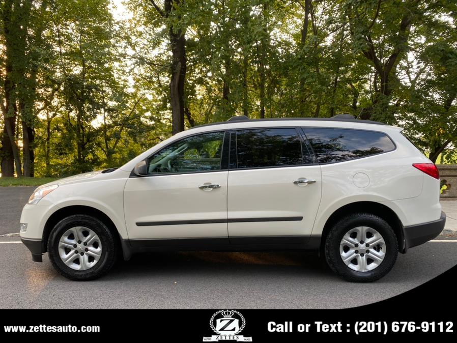Used Chevrolet Traverse AWD 4dr LS 2010 | Zettes Auto Mall. Jersey City, New Jersey Used Chevrolet Traverse AWD 4dr LS 2010 | Zettes Auto Mall. Jersey City, New Jersey