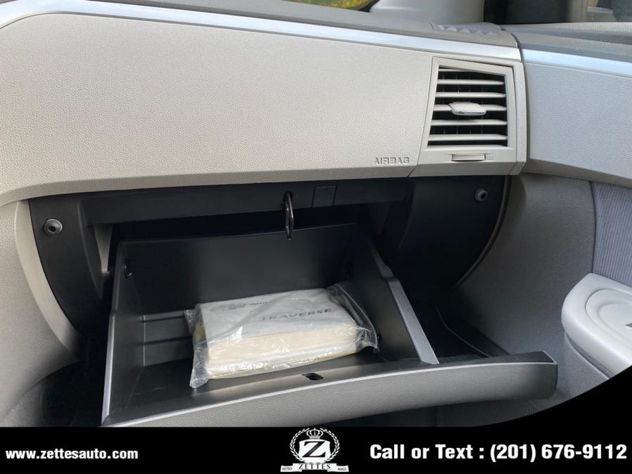 Used Chevrolet Traverse AWD 4dr LS 2010 | Zettes Auto Mall. Jersey City, New Jersey Used Chevrolet Traverse AWD 4dr LS 2010 | Zettes Auto Mall. Jersey City, New Jersey