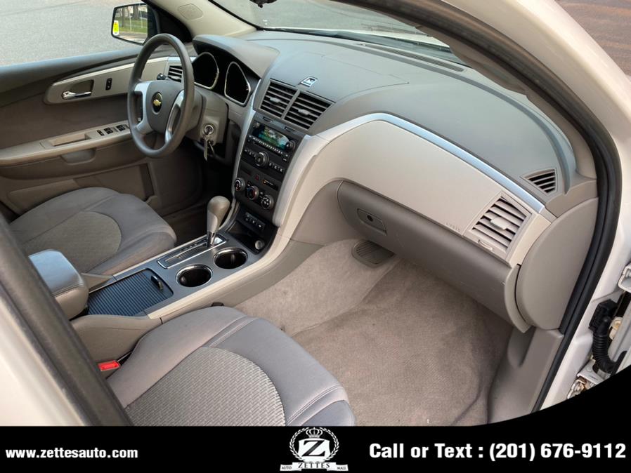 Used Chevrolet Traverse AWD 4dr LS 2010 | Zettes Auto Mall. Jersey City, New Jersey Used Chevrolet Traverse AWD 4dr LS 2010 | Zettes Auto Mall. Jersey City, New Jersey