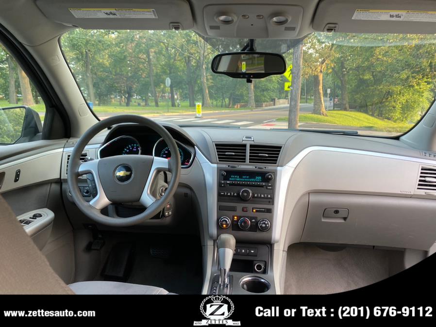 Used Chevrolet Traverse AWD 4dr LS 2010 | Zettes Auto Mall. Jersey City, New Jersey Used Chevrolet Traverse AWD 4dr LS 2010 | Zettes Auto Mall. Jersey City, New Jersey