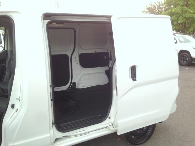 Used Nissan Nv200 Compact Cargo SV w/ Cargo Ramp, Navi & rearCam 2017 | Car Revolution. Maple Shade, New Jersey Used Nissan Nv200 Compact Cargo SV w/ Cargo Ramp, Navi & rearCam 2017 | Car Revolution. Maple Shade, New Jersey
