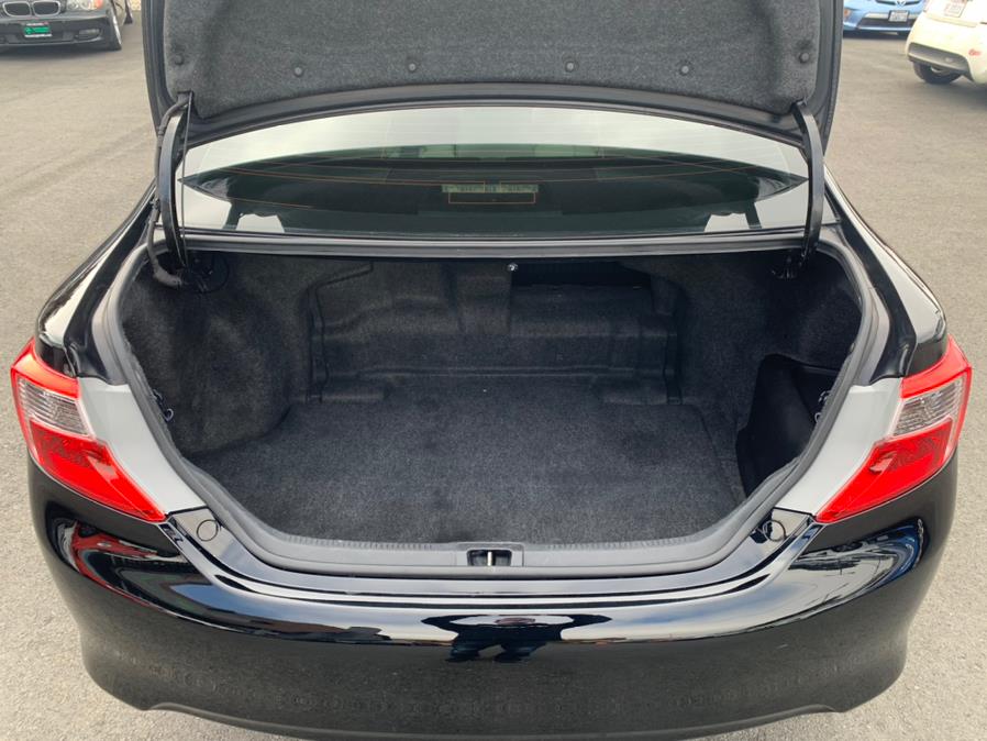 Used Toyota Camry Hybrid XLE 2013 | Green Light Auto Wholesale. Daly City, California Used Toyota Camry Hybrid XLE 2013 | Green Light Auto Wholesale. Daly City, California