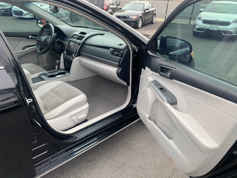 Used Toyota Camry Hybrid XLE 2013 | Green Light Auto Wholesale. Daly City, California Used Toyota Camry Hybrid XLE 2013 | Green Light Auto Wholesale. Daly City, California