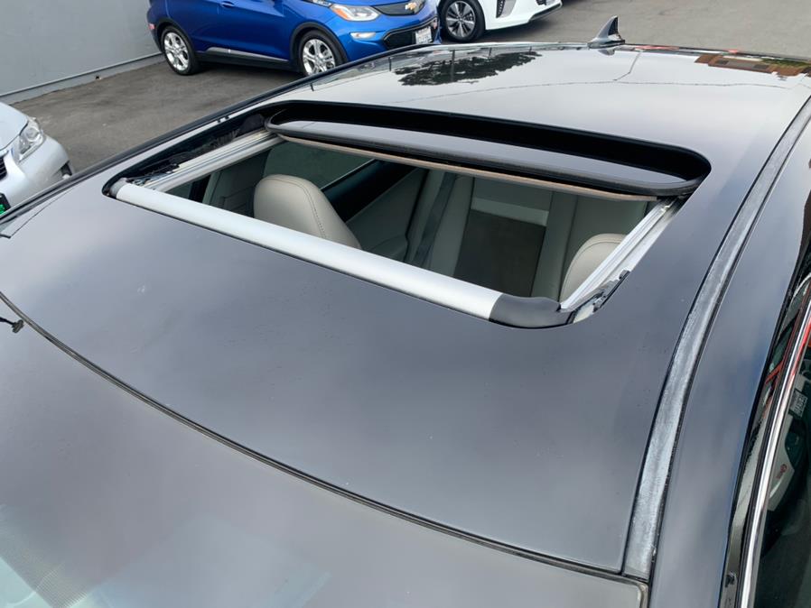 Used Toyota Camry Hybrid XLE 2013 | Green Light Auto Wholesale. Daly City, California Used Toyota Camry Hybrid XLE 2013 | Green Light Auto Wholesale. Daly City, California