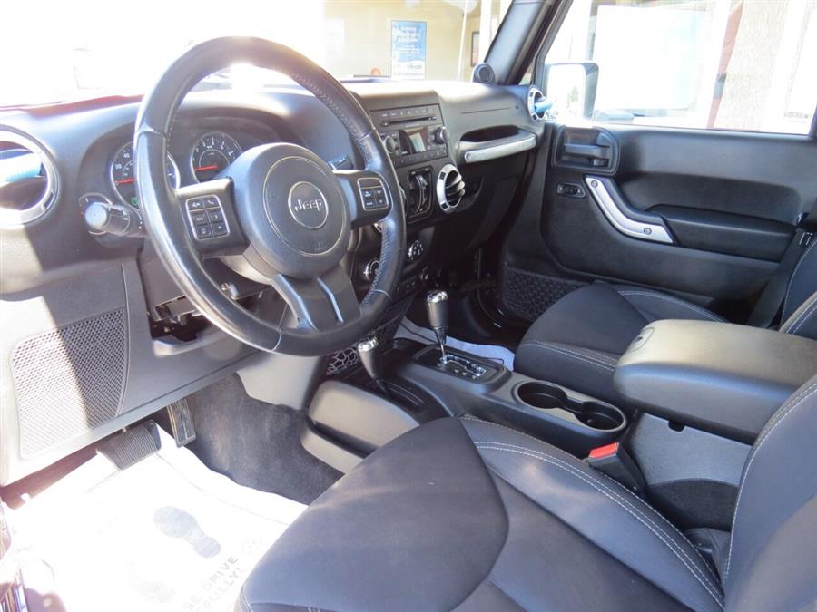 Used Jeep Wrangler Unlimited Sahara 4x4 4dr SUV 2014 | Lake City Exports Inc. Auburn, Maine Used Jeep Wrangler Unlimited Sahara 4x4 4dr SUV 2014 | Lake City Exports Inc. Auburn, Maine
