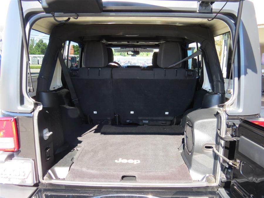 Used Jeep Wrangler Unlimited Sahara 4x4 4dr SUV 2014 | Lake City Exports Inc. Auburn, Maine Used Jeep Wrangler Unlimited Sahara 4x4 4dr SUV 2014 | Lake City Exports Inc. Auburn, Maine