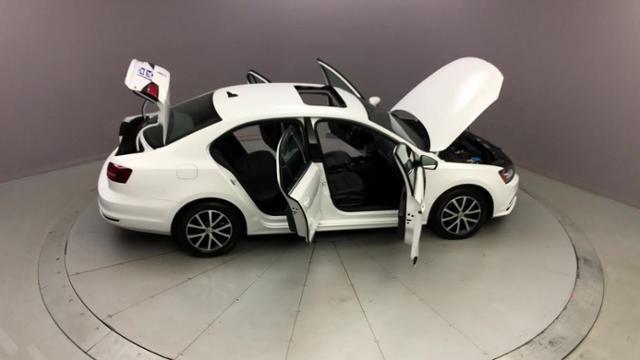 Used Volkswagen Jetta 1.4T SE Auto 2018 | J&M Automotive Sls&Svc LLC. Naugatuck, Connecticut Used Volkswagen Jetta 1.4T SE Auto 2018 | J&M Automotive Sls&Svc LLC. Naugatuck, Connecticut