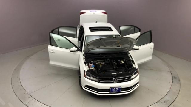 Used Volkswagen Jetta 1.4T SE Auto 2018 | J&M Automotive Sls&Svc LLC. Naugatuck, Connecticut Used Volkswagen Jetta 1.4T SE Auto 2018 | J&M Automotive Sls&Svc LLC. Naugatuck, Connecticut