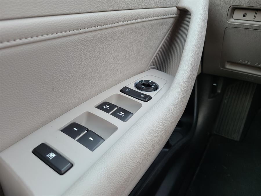 2017 Hyundai Sonata Hybrid Limited 2.0L, available for sale in Waterbury, Connecticut | National Auto Brokers, Inc.. Waterbury, Connecticut 2017 Hyundai Sonata Hybrid Limited 2.0L, available for sale in Waterbury, Connecticut | National Auto Brokers, Inc.. Waterbury, Connecticut