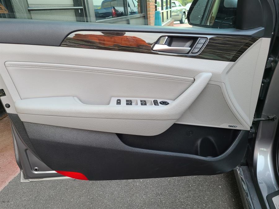 2017 Hyundai Sonata Hybrid Limited 2.0L, available for sale in Waterbury, Connecticut | National Auto Brokers, Inc.. Waterbury, Connecticut 2017 Hyundai Sonata Hybrid Limited 2.0L, available for sale in Waterbury, Connecticut | National Auto Brokers, Inc.. Waterbury, Connecticut