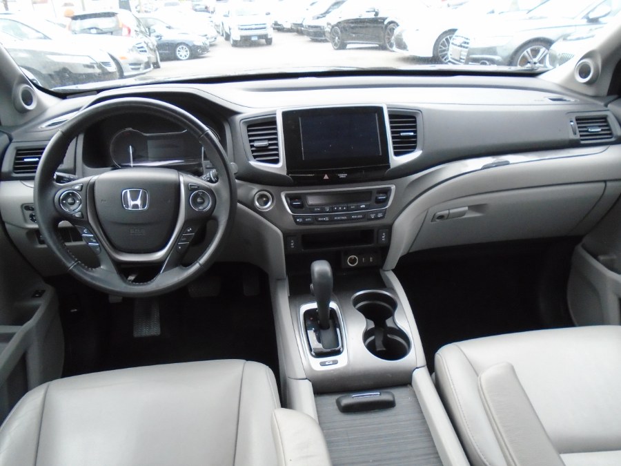 2017 Honda Pilot EX-L w/Navigation AWD, available for sale in Waterbury, Connecticut | Jim Juliani Motors. Waterbury, Connecticut 2017 Honda Pilot EX-L w/Navigation AWD, available for sale in Waterbury, Connecticut | Jim Juliani Motors. Waterbury, Connecticut