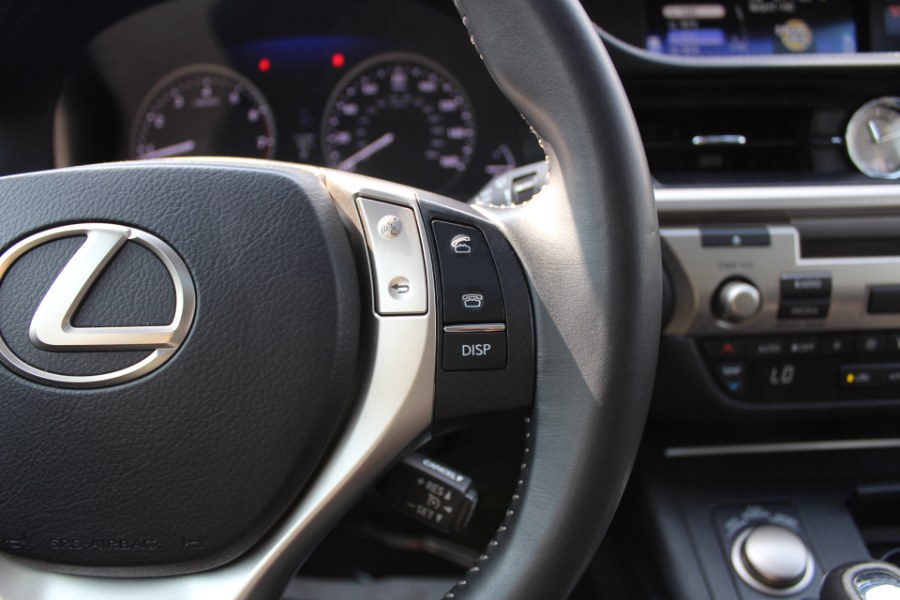 2015 Lexus ES 350 4dr Sdn, available for sale in Great Neck, New York | Great Neck Car Buyers & Sellers. Great Neck, New York 2015 Lexus ES 350 4dr Sdn, available for sale in Great Neck, New York | Great Neck Car Buyers & Sellers. Great Neck, New York
