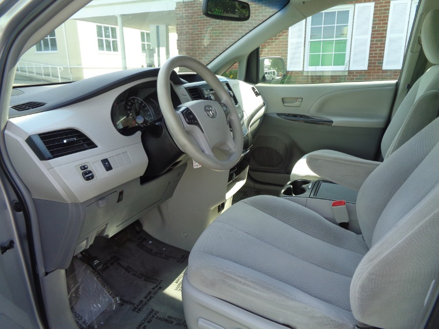 Used Toyota Sienna 5dr 8-Pass Van V6 LE FWD (Natl) 2013 | NY Auto Traders. Valley Stream, New York Used Toyota Sienna 5dr 8-Pass Van V6 LE FWD (Natl) 2013 | NY Auto Traders. Valley Stream, New York