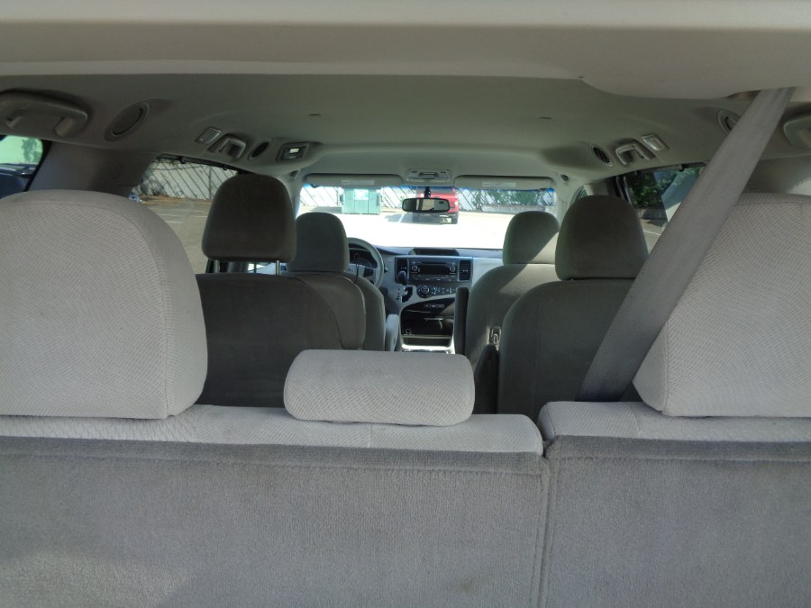 Used Toyota Sienna 5dr 8-Pass Van V6 LE FWD (Natl) 2013 | NY Auto Traders. Valley Stream, New York Used Toyota Sienna 5dr 8-Pass Van V6 LE FWD (Natl) 2013 | NY Auto Traders. Valley Stream, New York