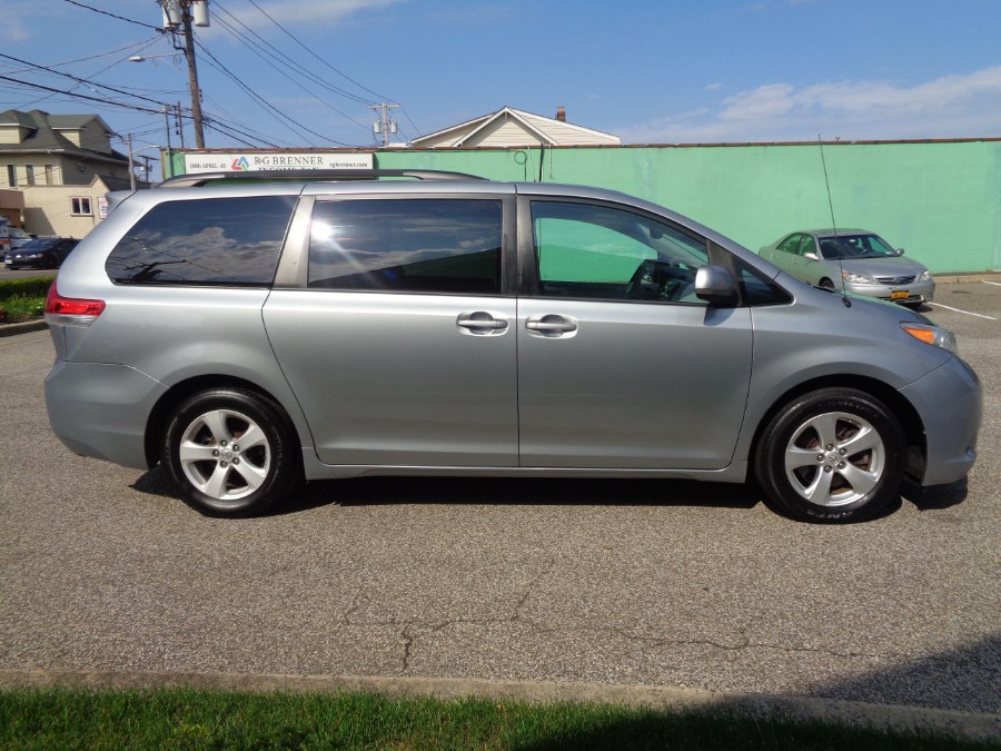 Used Toyota Sienna 5dr 8-Pass Van V6 LE FWD (Natl) 2013 | NY Auto Traders. Valley Stream, New York Used Toyota Sienna 5dr 8-Pass Van V6 LE FWD (Natl) 2013 | NY Auto Traders. Valley Stream, New York