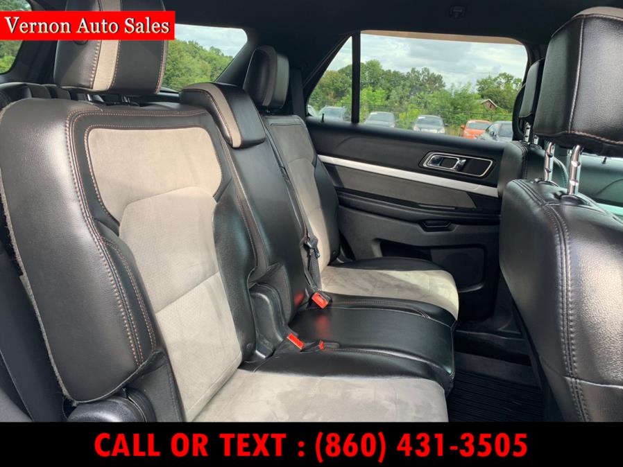 2017 Ford Explorer XLT 4WD, available for sale in Manchester, Connecticut | Vernon Auto Sale & Service. Manchester, Connecticut 2017 Ford Explorer XLT 4WD, available for sale in Manchester, Connecticut | Vernon Auto Sale & Service. Manchester, Connecticut