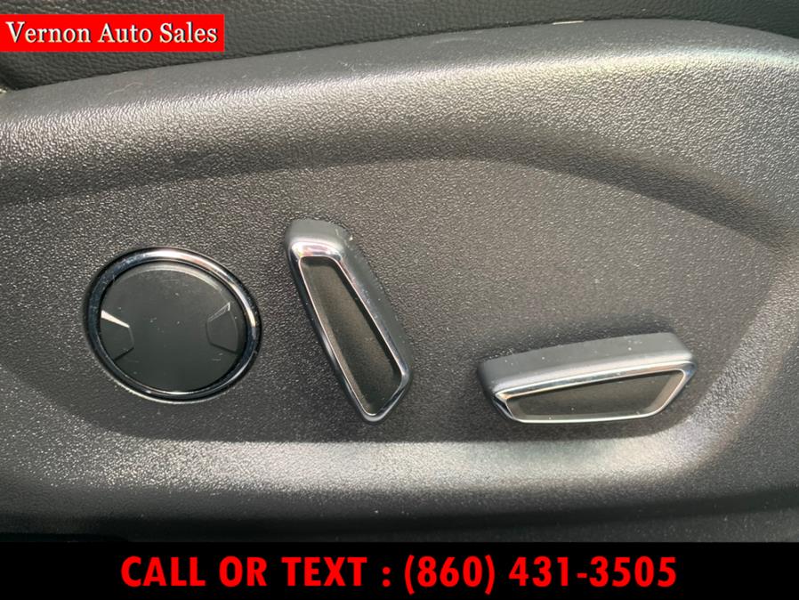 2017 Ford Explorer XLT 4WD, available for sale in Manchester, Connecticut | Vernon Auto Sale & Service. Manchester, Connecticut 2017 Ford Explorer XLT 4WD, available for sale in Manchester, Connecticut | Vernon Auto Sale & Service. Manchester, Connecticut