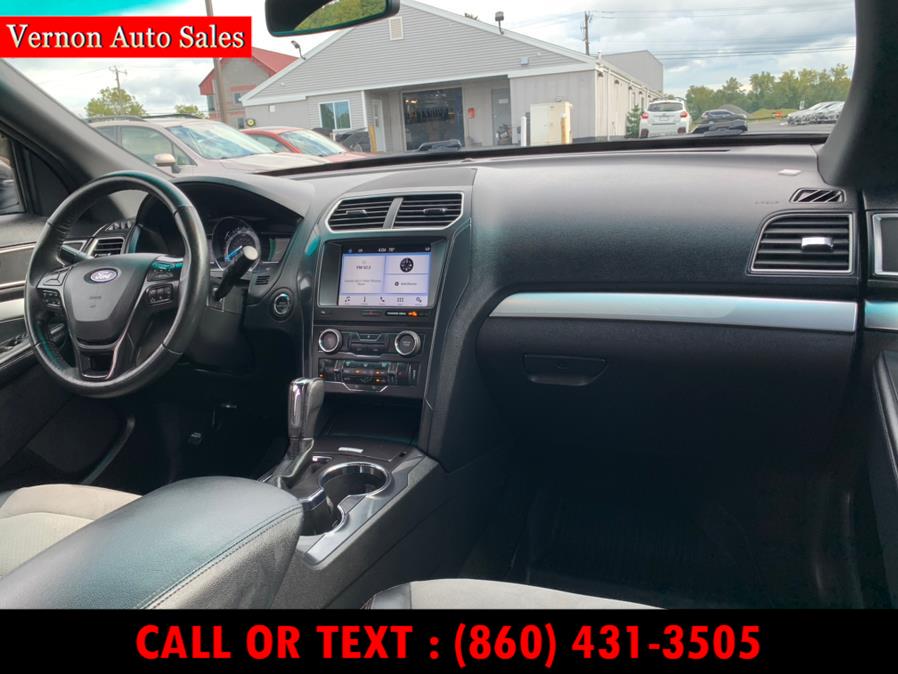 2017 Ford Explorer XLT 4WD, available for sale in Manchester, Connecticut | Vernon Auto Sale & Service. Manchester, Connecticut 2017 Ford Explorer XLT 4WD, available for sale in Manchester, Connecticut | Vernon Auto Sale & Service. Manchester, Connecticut