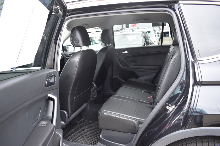 Used Volkswagen Tiguan 2.0T SE 4MOTION 2018 | Hillside Auto Mall Inc.. Jamaica, New York Used Volkswagen Tiguan 2.0T SE 4MOTION 2018 | Hillside Auto Mall Inc.. Jamaica, New York