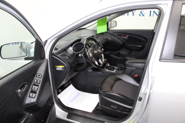 Used Hyundai Tucson AWD 4dr SE 2015 | New England Auto Sales LLC. Plainville, Connecticut Used Hyundai Tucson AWD 4dr SE 2015 | New England Auto Sales LLC. Plainville, Connecticut