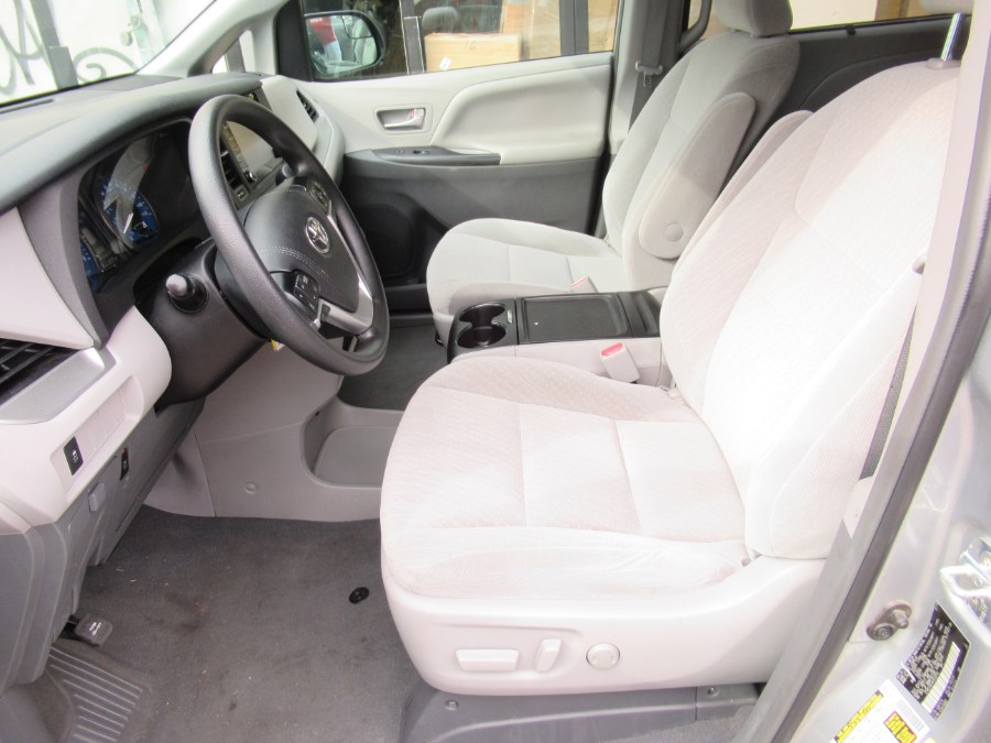 Used Toyota Sienna LE FWD 8-Passenger (Natl) 2019 | Pepmore Auto Sales Inc.. Woodside, New York Used Toyota Sienna LE FWD 8-Passenger (Natl) 2019 | Pepmore Auto Sales Inc.. Woodside, New York
