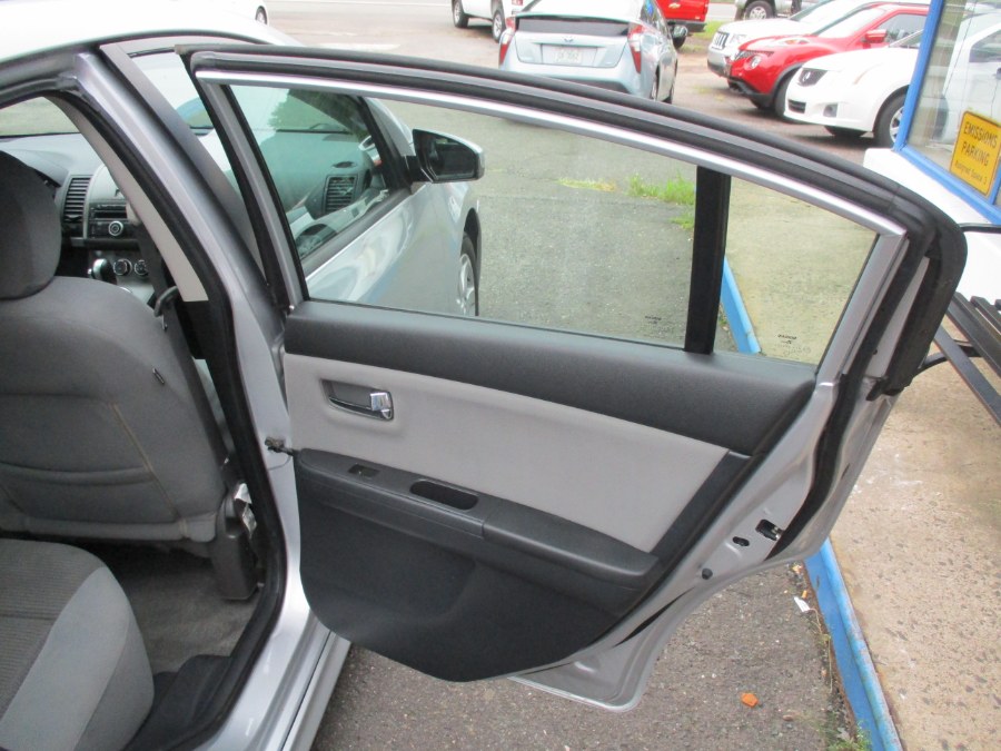Used Nissan Sentra 4dr Sdn I4 CVT 2.0 SR 2012 | Cos Central Auto. Meriden, Connecticut Used Nissan Sentra 4dr Sdn I4 CVT 2.0 SR 2012 | Cos Central Auto. Meriden, Connecticut