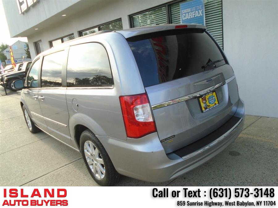 Used Chrysler Town And Country Touring 4dr Mini Van 2014 | Island Auto Buyers. West Babylon, New York Used Chrysler Town And Country Touring 4dr Mini Van 2014 | Island Auto Buyers. West Babylon, New York