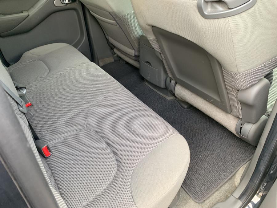 Used Nissan Frontier 4WD Crew Cab SWB Auto SL 2013 | Dealertown Auto Wholesalers. Milford, Connecticut Used Nissan Frontier 4WD Crew Cab SWB Auto SL 2013 | Dealertown Auto Wholesalers. Milford, Connecticut