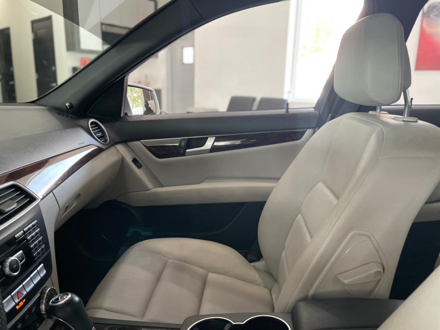 Used Mercedes-Benz C-Class 4dr Sdn C300 Sport 4MATIC 2014 | Luxury Motor Club. Franklin Square, New York Used Mercedes-Benz C-Class 4dr Sdn C300 Sport 4MATIC 2014 | Luxury Motor Club. Franklin Square, New York