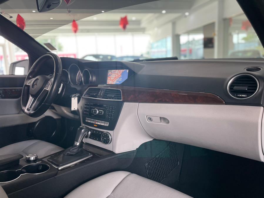 Used Mercedes-Benz C-Class 4dr Sdn C300 Sport 4MATIC 2014 | Luxury Motor Club. Franklin Square, New York Used Mercedes-Benz C-Class 4dr Sdn C300 Sport 4MATIC 2014 | Luxury Motor Club. Franklin Square, New York