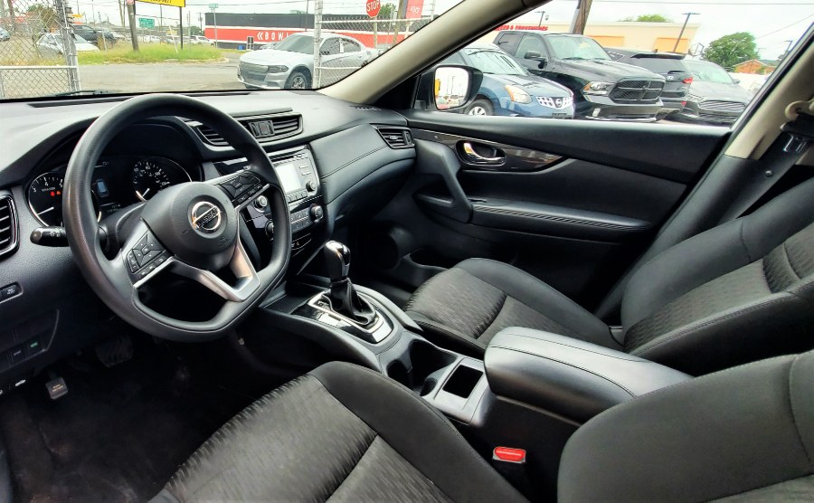 Used Nissan Rogue FWD S 2017 | Temple Hills Used Car. Temple Hills, Maryland Used Nissan Rogue FWD S 2017 | Temple Hills Used Car. Temple Hills, Maryland