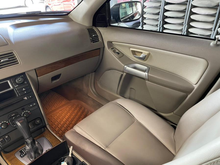 2006 Volvo XC90 2.5L Turbo Auto w/Sunroof/3rd Row, available for sale in Garden Grove, California | U Save Auto Auction. Garden Grove, California 2006 Volvo XC90 2.5L Turbo Auto w/Sunroof/3rd Row, available for sale in Garden Grove, California | U Save Auto Auction. Garden Grove, California