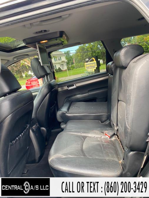 2009 Kia Borrego 4WD 4dr V8 LX, available for sale in East Windsor, Connecticut | Central A/S LLC. East Windsor, Connecticut 2009 Kia Borrego 4WD 4dr V8 LX, available for sale in East Windsor, Connecticut | Central A/S LLC. East Windsor, Connecticut