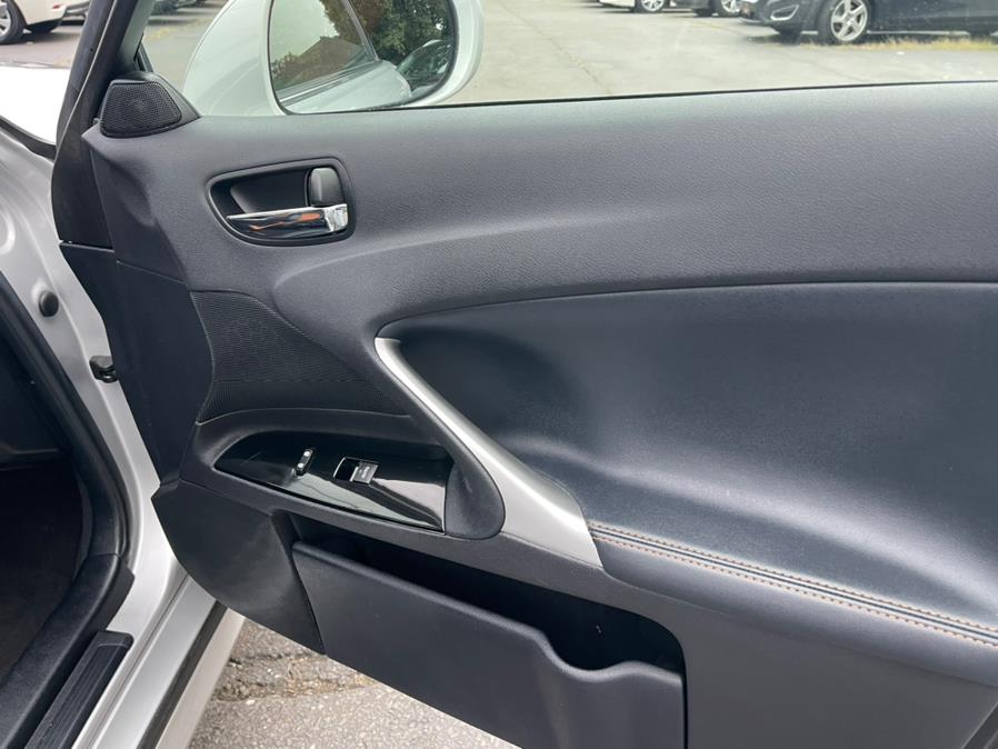 Used Lexus IS 250 4dr Sport Sdn Auto AWD 2013 | Lava Motors 2 Inc. Canton, Connecticut Used Lexus IS 250 4dr Sport Sdn Auto AWD 2013 | Lava Motors 2 Inc. Canton, Connecticut