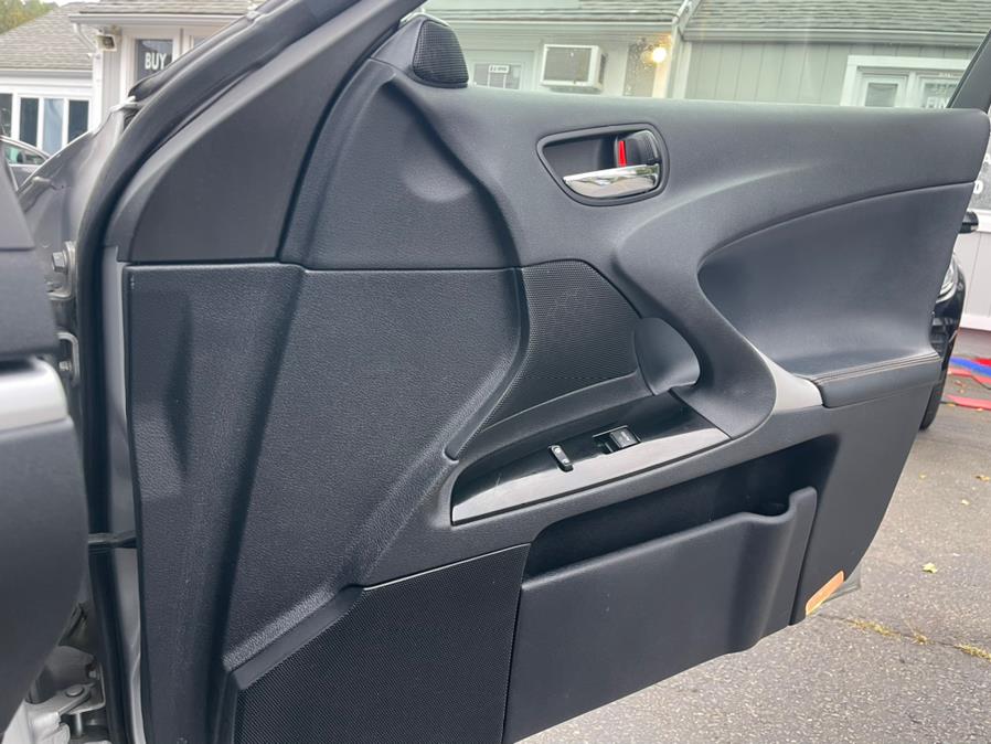 Used Lexus IS 250 4dr Sport Sdn Auto AWD 2013 | Lava Motors 2 Inc. Canton, Connecticut Used Lexus IS 250 4dr Sport Sdn Auto AWD 2013 | Lava Motors 2 Inc. Canton, Connecticut