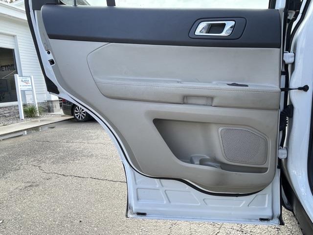 Used Ford Explorer Base 2013 | Blasius Federal Road. Brookfield, Connecticut Used Ford Explorer Base 2013 | Blasius Federal Road. Brookfield, Connecticut