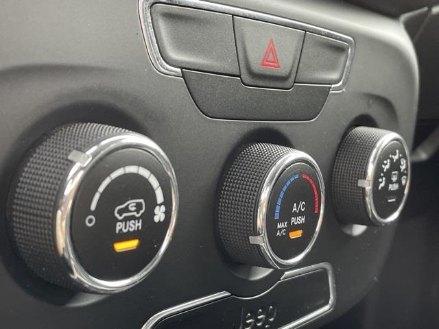 Used Jeep Compass Latitude 2018 | Blasius Federal Road. Brookfield, Connecticut Used Jeep Compass Latitude 2018 | Blasius Federal Road. Brookfield, Connecticut