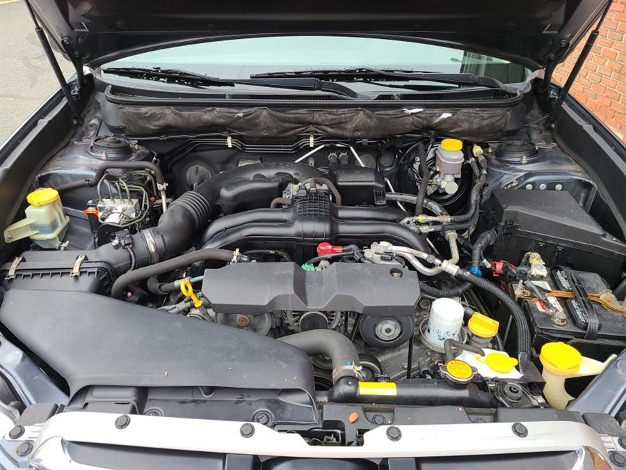 2014 Subaru Outback 4dr Wgn H4 Auto 2.5i Premium, available for sale in Waterbury, Connecticut | National Auto Brokers, Inc.. Waterbury, Connecticut 2014 Subaru Outback 4dr Wgn H4 Auto 2.5i Premium, available for sale in Waterbury, Connecticut | National Auto Brokers, Inc.. Waterbury, Connecticut