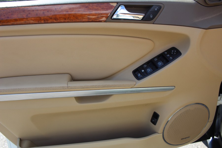 2009 Mercedes-Benz GL-Class 4MATIC 4dr 3.0L BlueTEC, available for sale in Great Neck, New York | Great Neck Car Buyers & Sellers. Great Neck, New York 2009 Mercedes-Benz GL-Class 4MATIC 4dr 3.0L BlueTEC, available for sale in Great Neck, New York | Great Neck Car Buyers & Sellers. Great Neck, New York