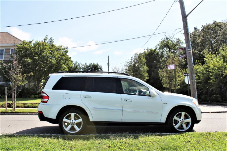 2009 Mercedes-Benz GL-Class 4MATIC 4dr 3.0L BlueTEC, available for sale in Great Neck, New York | Great Neck Car Buyers & Sellers. Great Neck, New York 2009 Mercedes-Benz GL-Class 4MATIC 4dr 3.0L BlueTEC, available for sale in Great Neck, New York | Great Neck Car Buyers & Sellers. Great Neck, New York