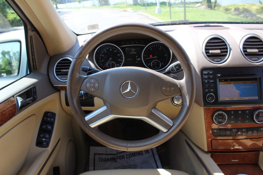 2009 Mercedes-Benz GL-Class 4MATIC 4dr 3.0L BlueTEC, available for sale in Great Neck, New York | Great Neck Car Buyers & Sellers. Great Neck, New York 2009 Mercedes-Benz GL-Class 4MATIC 4dr 3.0L BlueTEC, available for sale in Great Neck, New York | Great Neck Car Buyers & Sellers. Great Neck, New York