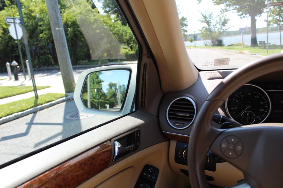 2009 Mercedes-Benz GL-Class 4MATIC 4dr 3.0L BlueTEC, available for sale in Great Neck, New York | Great Neck Car Buyers & Sellers. Great Neck, New York 2009 Mercedes-Benz GL-Class 4MATIC 4dr 3.0L BlueTEC, available for sale in Great Neck, New York | Great Neck Car Buyers & Sellers. Great Neck, New York