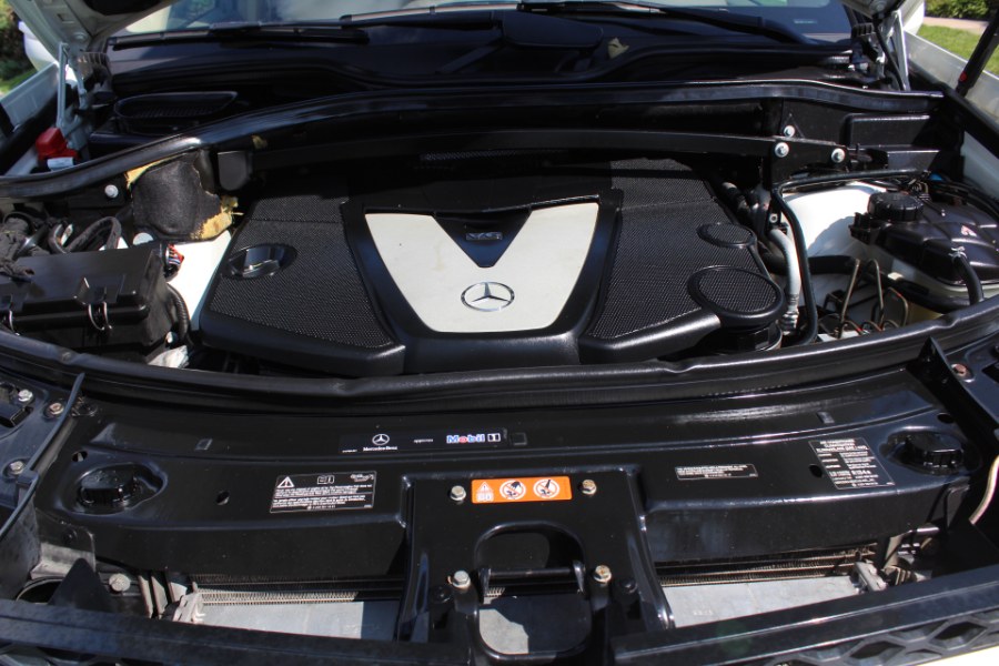 2009 Mercedes-Benz GL-Class 4MATIC 4dr 3.0L BlueTEC, available for sale in Great Neck, New York | Great Neck Car Buyers & Sellers. Great Neck, New York 2009 Mercedes-Benz GL-Class 4MATIC 4dr 3.0L BlueTEC, available for sale in Great Neck, New York | Great Neck Car Buyers & Sellers. Great Neck, New York
