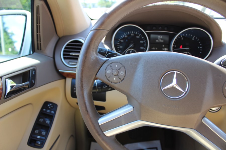 2009 Mercedes-Benz GL-Class 4MATIC 4dr 3.0L BlueTEC, available for sale in Great Neck, New York | Great Neck Car Buyers & Sellers. Great Neck, New York 2009 Mercedes-Benz GL-Class 4MATIC 4dr 3.0L BlueTEC, available for sale in Great Neck, New York | Great Neck Car Buyers & Sellers. Great Neck, New York