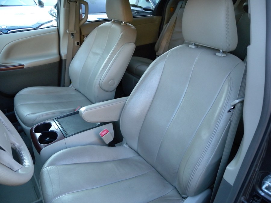 Used Toyota Sienna 5dr 7-Pass Van V6 XLE AWD (Natl) 2012 | Carsbuck Inc.. Brooklyn, New York Used Toyota Sienna 5dr 7-Pass Van V6 XLE AWD (Natl) 2012 | Carsbuck Inc.. Brooklyn, New York
