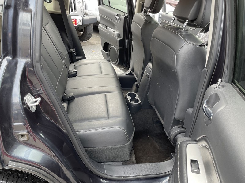 Used Jeep Compass 4WD 4dr Latitude 2016 | Union Street Auto Sales. West Springfield, Massachusetts Used Jeep Compass 4WD 4dr Latitude 2016 | Union Street Auto Sales. West Springfield, Massachusetts
