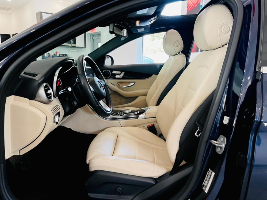 Used Mercedes-Benz C-Class C 300 4MATIC Sedan 2018 | Luxury Motor Club. Franklin Square, New York Used Mercedes-Benz C-Class C 300 4MATIC Sedan 2018 | Luxury Motor Club. Franklin Square, New York