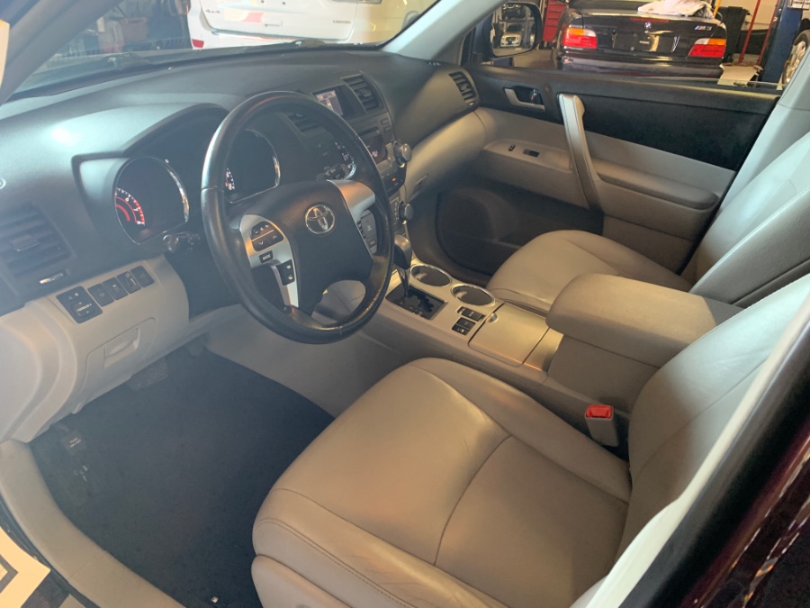 2012 Toyota Highlander 4WD 4dr V6 (Natl), available for sale in West Babylon , New York | MP Motors Inc. West Babylon , New York 2012 Toyota Highlander 4WD 4dr V6 (Natl), available for sale in West Babylon , New York | MP Motors Inc. West Babylon , New York